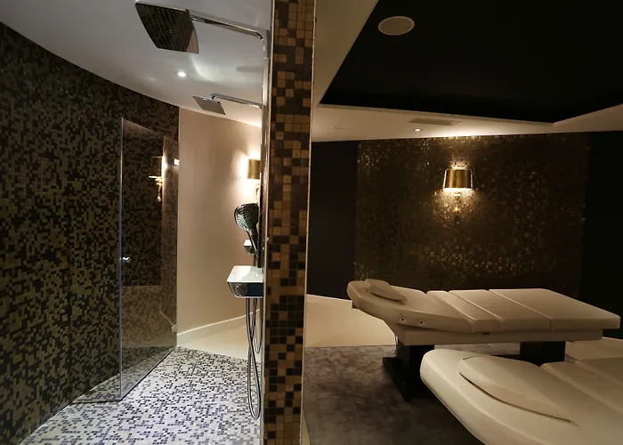 Regina Experimental Hotell 5*