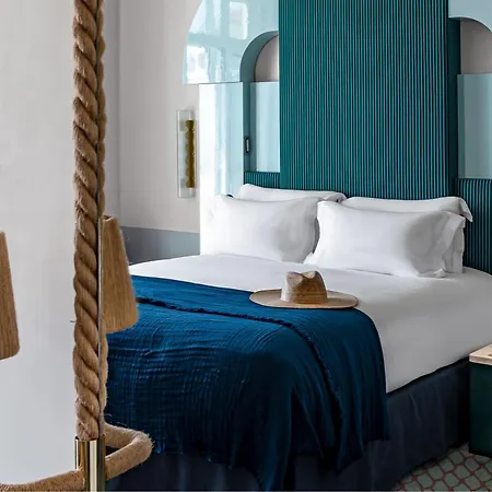 ホテル Regina Experimental