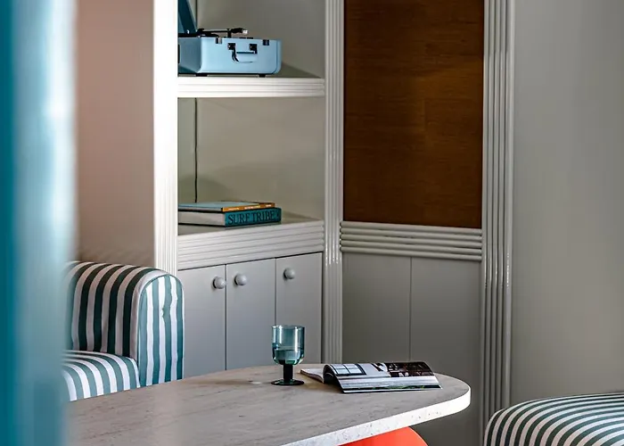 Regina Experimental 酒店