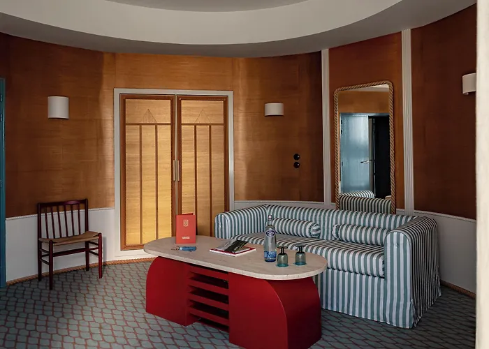 Regina Experimental 比亚里茨